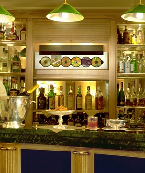 Bar (in der Unterkunft)