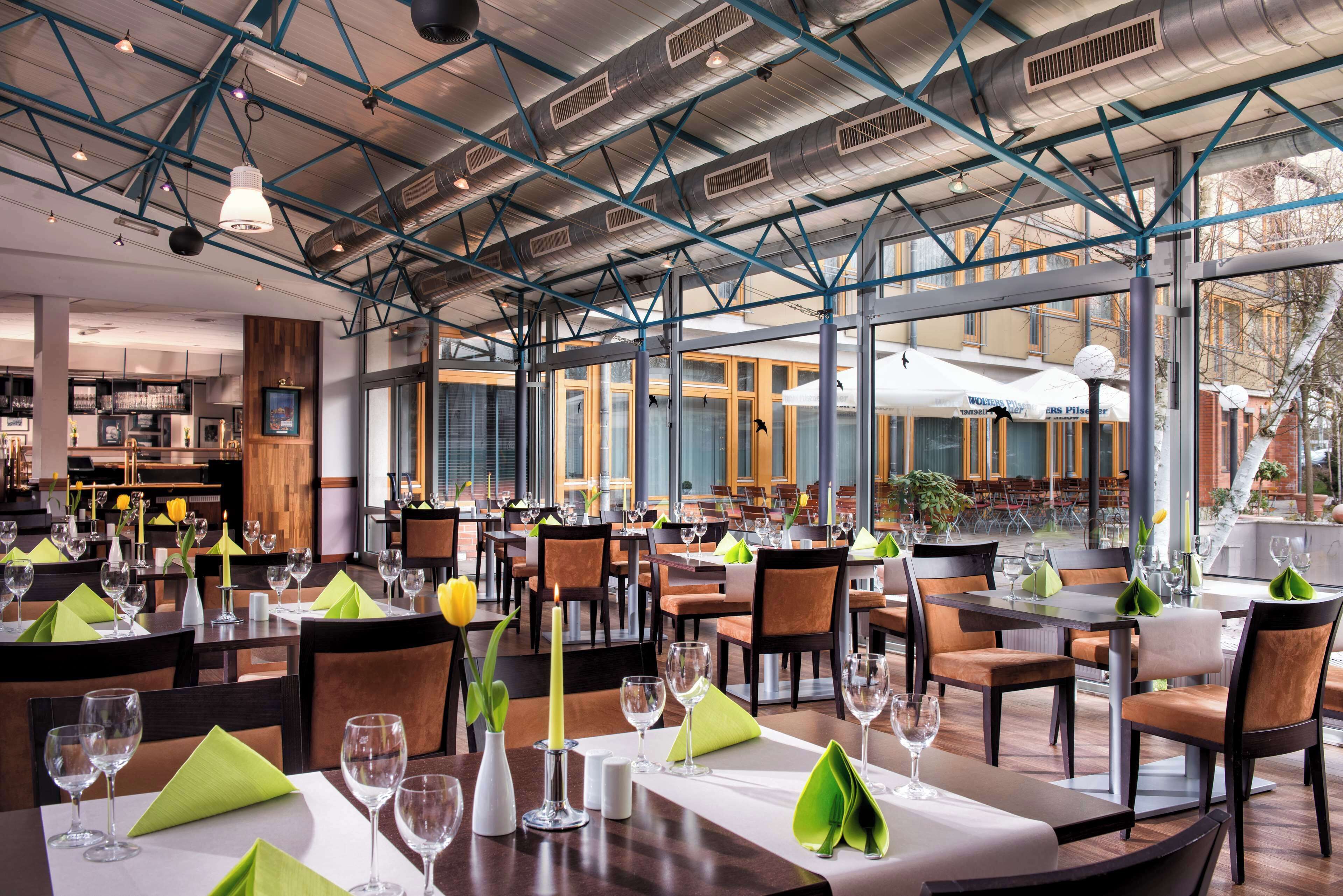 Breakfast and dinner served, German cuisine