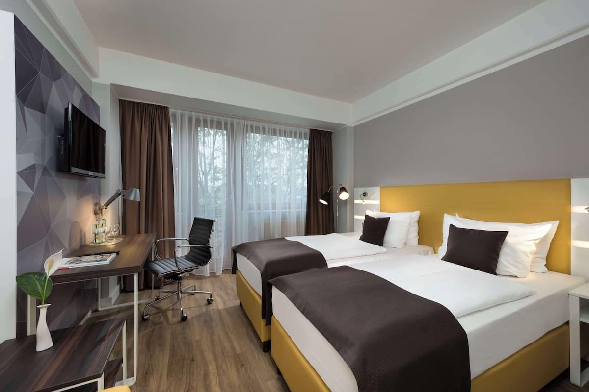 Superior Room, 1 Double Bed | Hypo-allergenic bedding, iron/ironing board, free cribs/infant beds