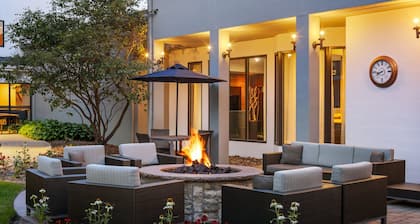 Courtyard Chicago Waukegan Gurnee