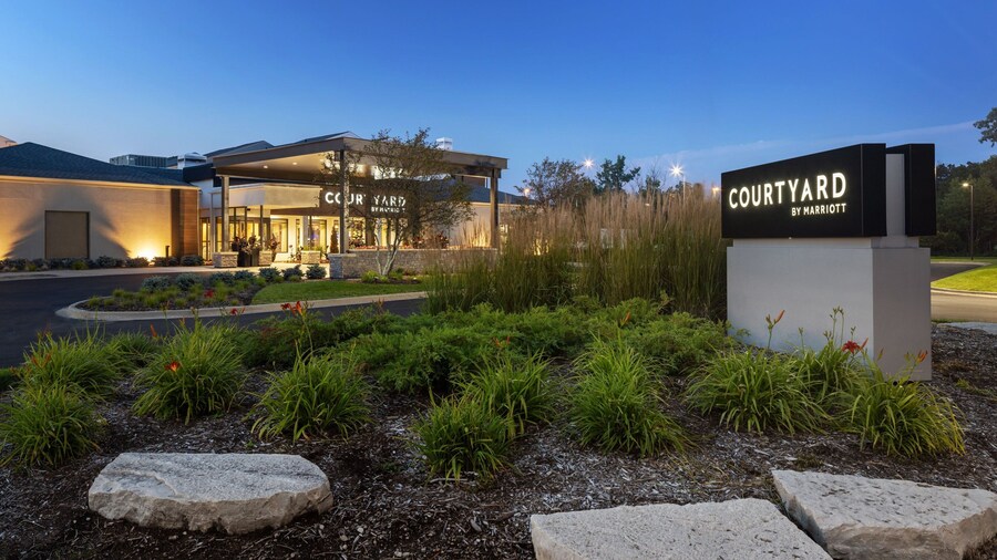 Courtyard Chicago Waukegan Gurnee