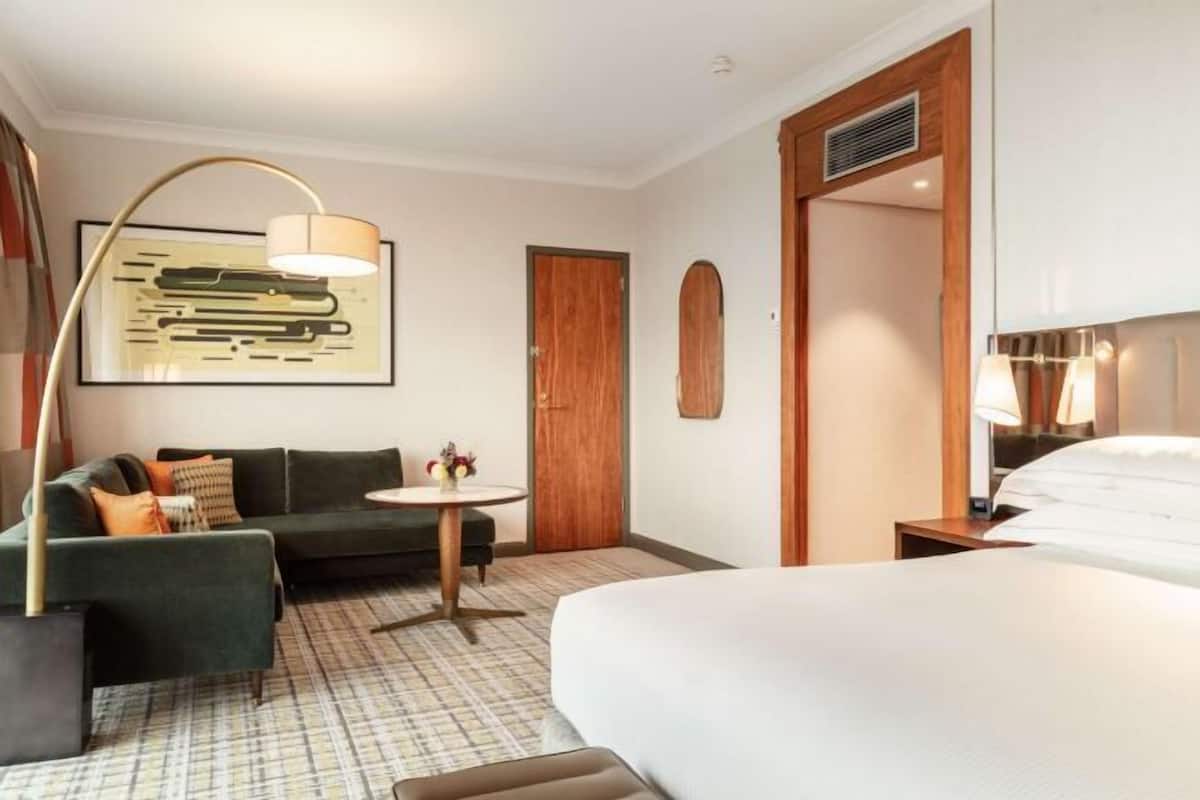 Premium bedding, minibar, in-room safe, laptop workspace