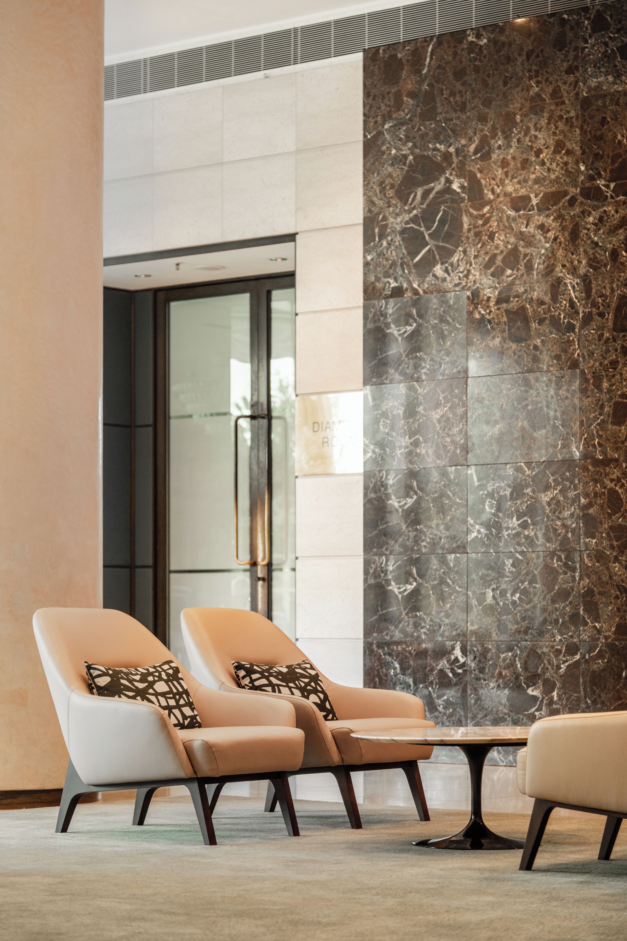 royal suite, 1 king bed | premium bedding, minibar, in-room safe, laptop workspace