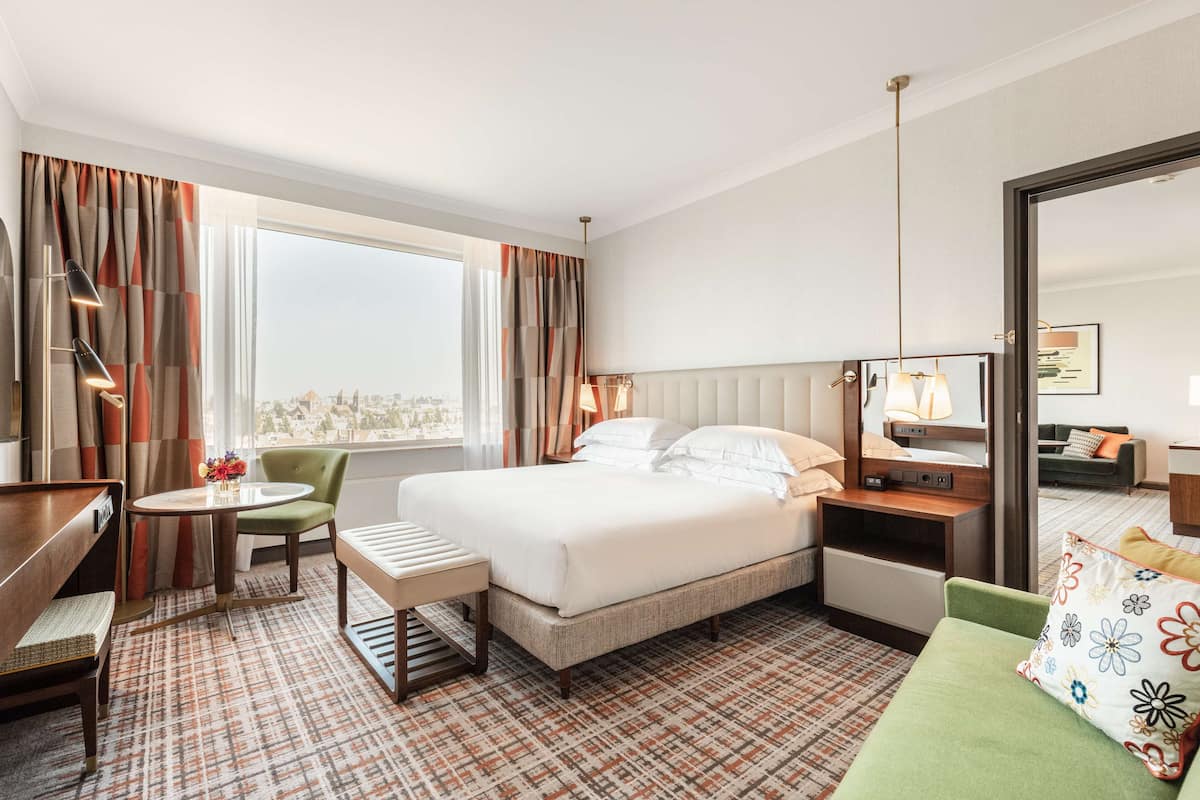 Ropa de cama de alta calidad y minibar