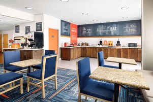 Desayuno buffet incluido todos los días 