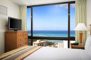 Suite, 1 Bedroom, Ocean View | In-room safe, desk, blackout drapes, iron/ironing board