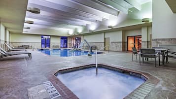 Indoor pool, sun loungers