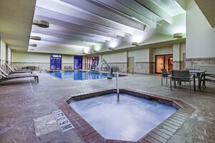Indoor pool, sun loungers