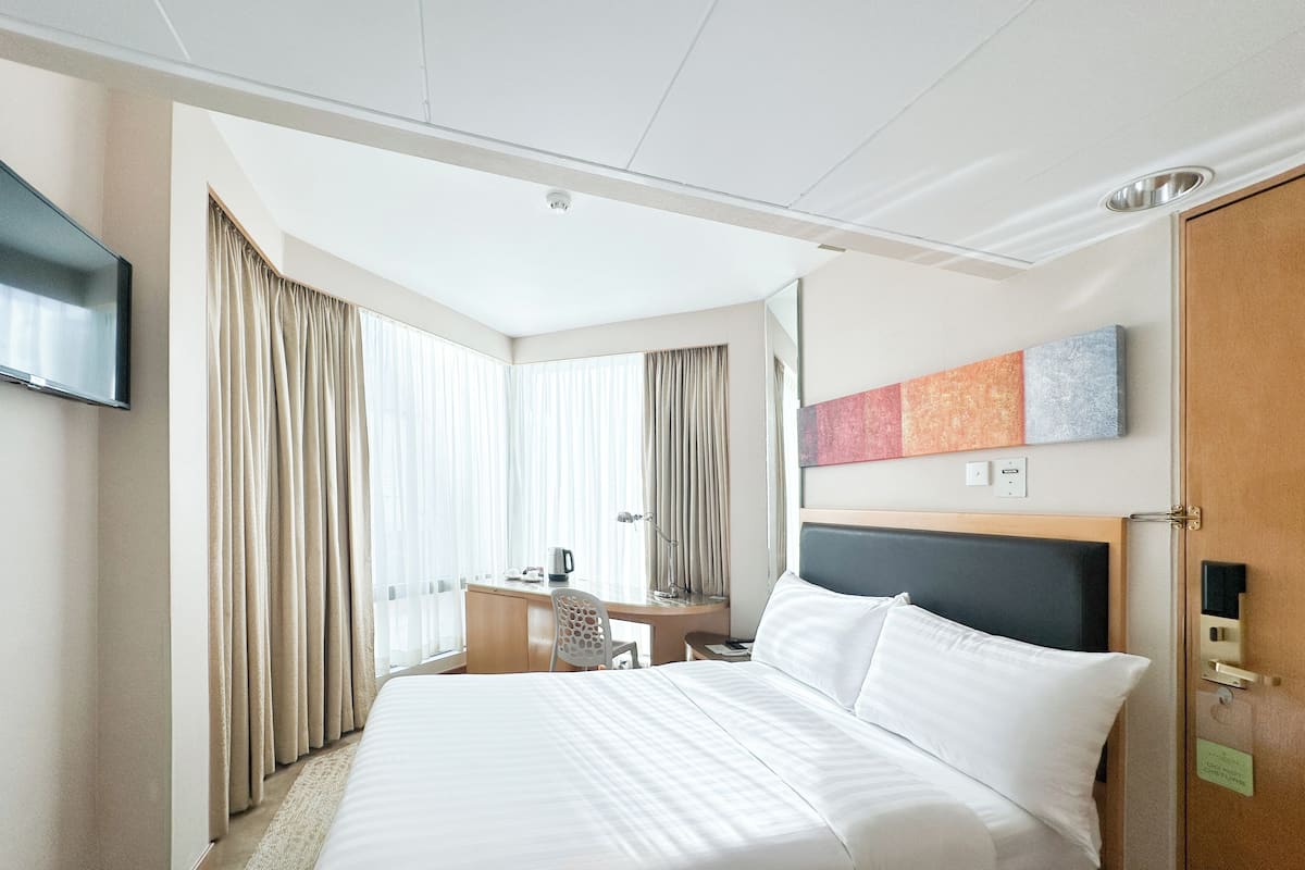 In-room safe, desk, blackout drapes, soundproofing