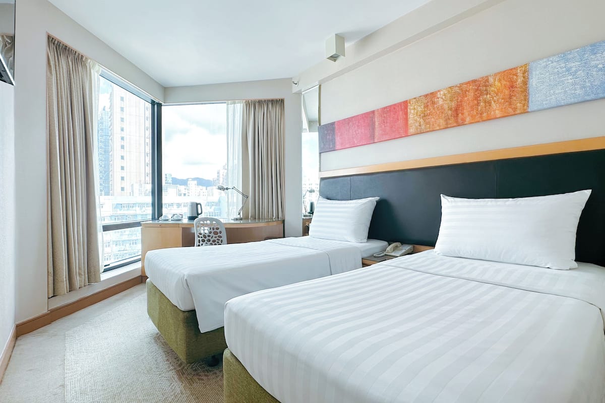 Cosmo | In-room safe, desk, blackout drapes, soundproofing
