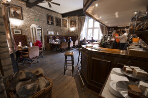 Bar (en el alojamiento)