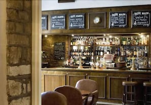 Bar (in der Unterkunft)