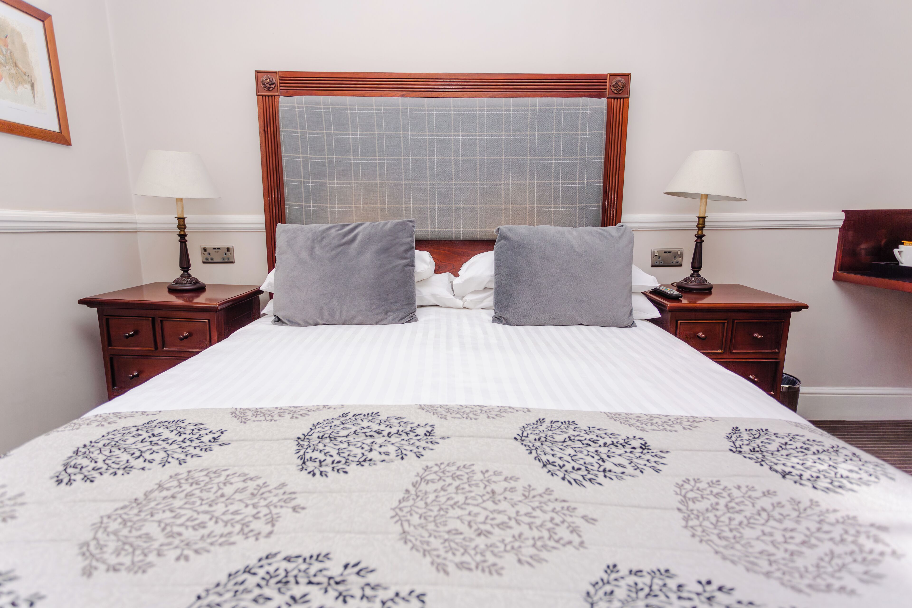classic double room | desk, iron/ironing board, free wifi, bed sheets