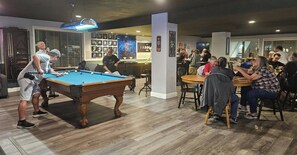 Lunch and dinner served