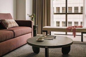 Télévision à écran plat de 42 pouces avec chaînes par câble, télévision