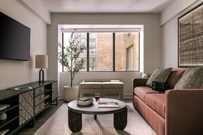 Living area - Capital Hill Hotel and Suites (Ottawa)