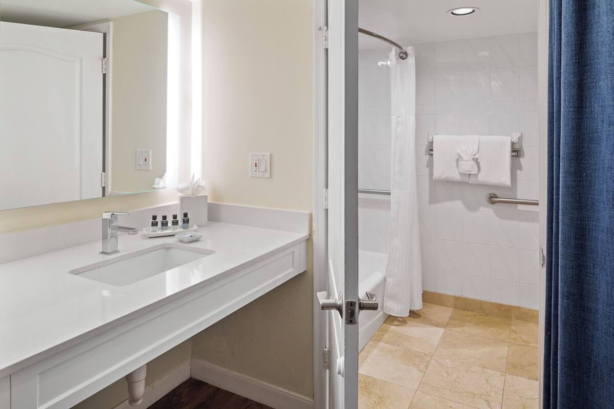 1 bedroom, premium bedding, in-room safe, individually decorated