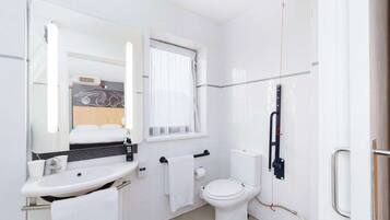 Room, 1 Double Bed, Accessible | Bathroom | Eco-friendly toiletries, hair dryer, towels