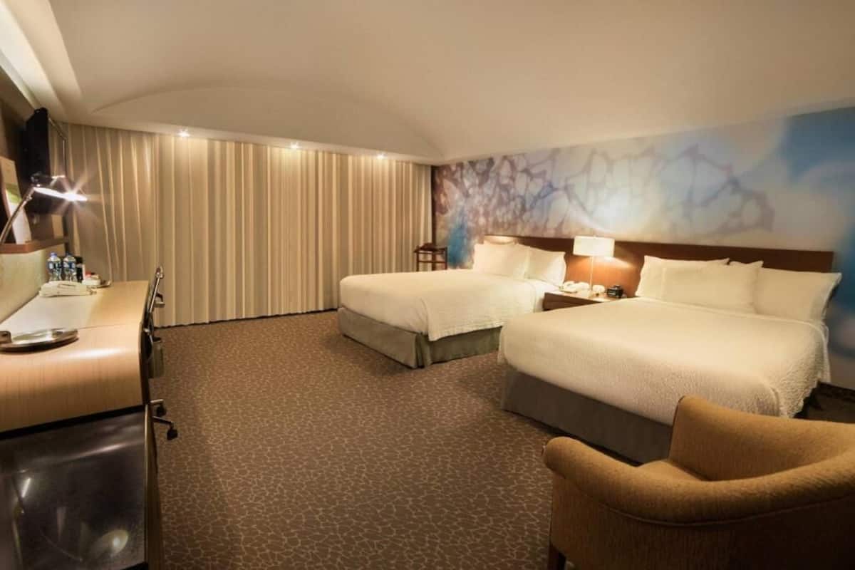 In-room safe, desk, blackout drapes, soundproofing