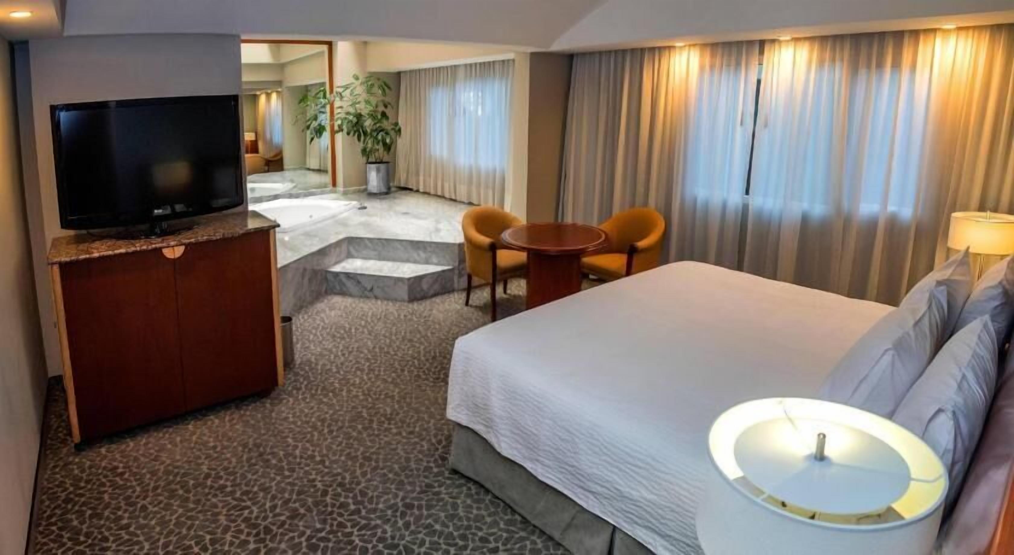 In-room safe, desk, blackout drapes, soundproofing