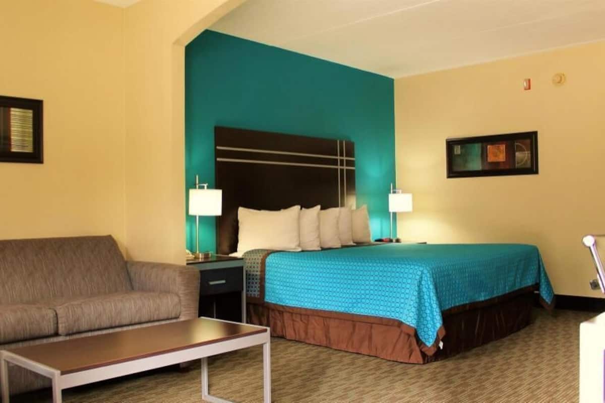 Desk, laptop workspace, soundproofing, iron/ironing board