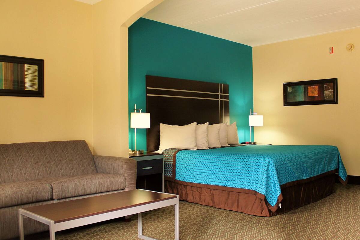 desk, laptop workspace, soundproofing, iron/ironing board