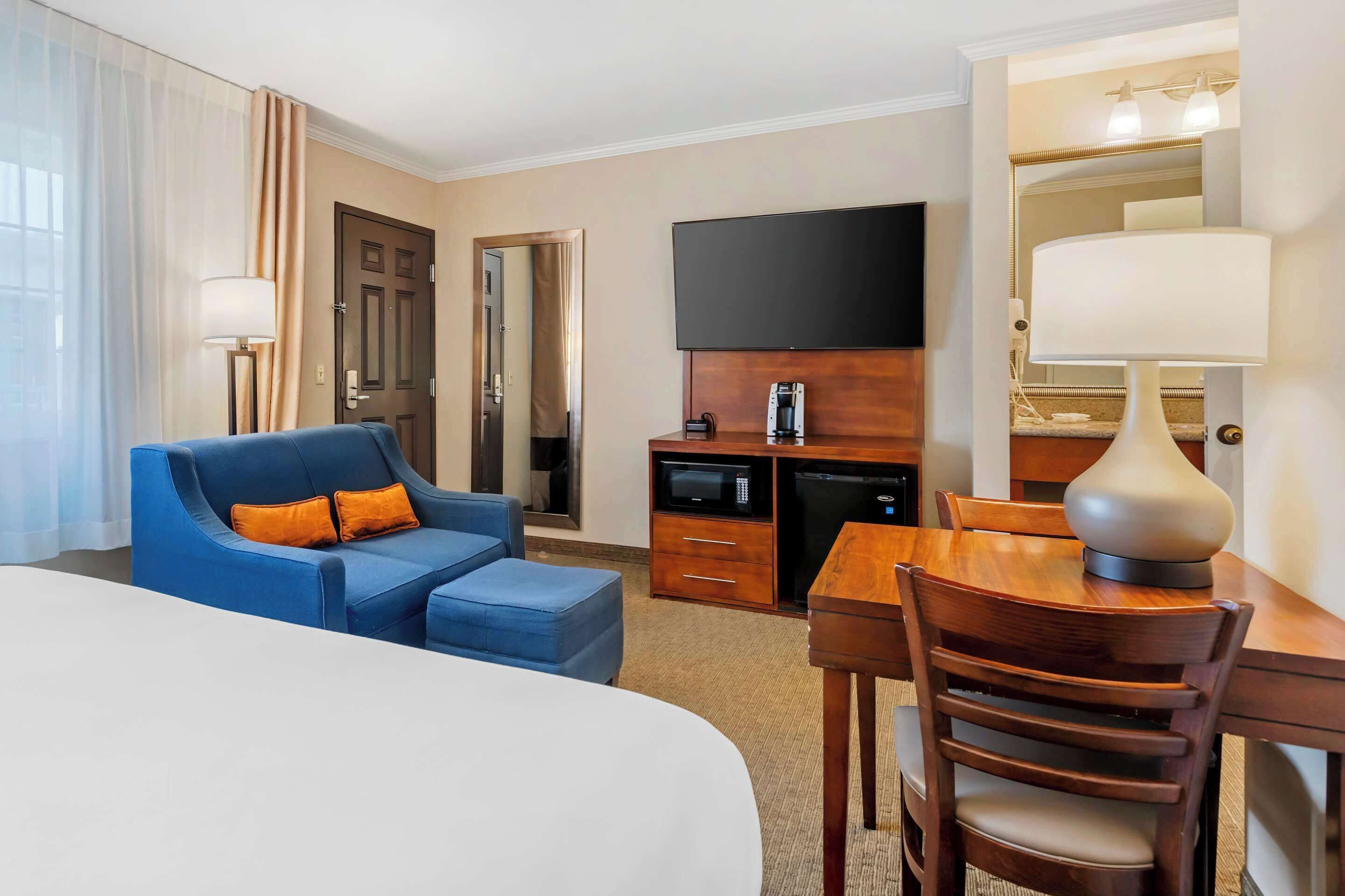 Matalassos amb encoixinament addicional i caixa forta a l'habitació 