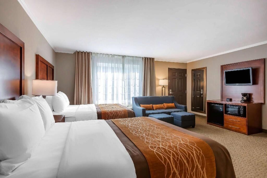 Pillow-top beds, in-room safe, individually furnished, desk