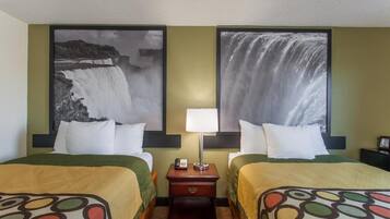 Kamar Double, 2 Tempat Tidur Double | Didekorasi berbeda-beda dan dilengkapi dengan perabotan berbeda-beda