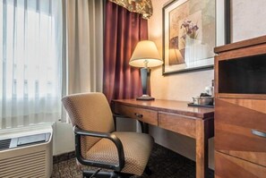1 bedroom, individually decorated, individually furnished, desk