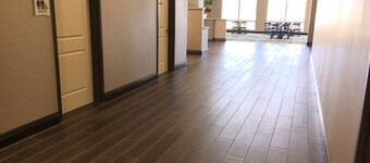 ซูเปอร์บ์ ฮัมบูร์ก โมเทล