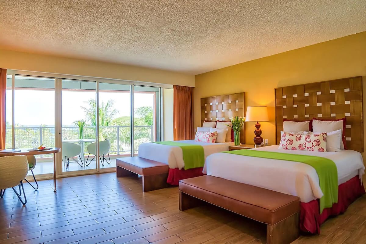 1 bedroom, free minibar, in-room safe, desk