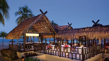 5 restaurants, breakfast, lunch served; local and international cuisine