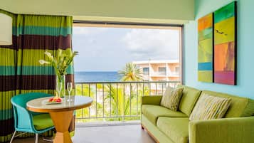 Sun Club Honeymoon Junior Suite | Living room | LCD TV, iPod dock