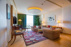 LED-TV og DVD-spiller