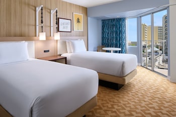 Room, 2 Twin Beds, Waikiki View (Newly Renovated) | In-room safe, desk, blackout drapes, iron/ironing board at Waikiki Malia