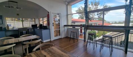 Breakfast area