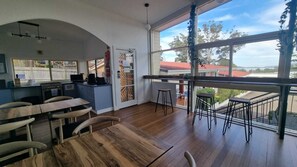 Nach Wunsch zubereitetes Frühstück unter der Woche gegen Gebühr