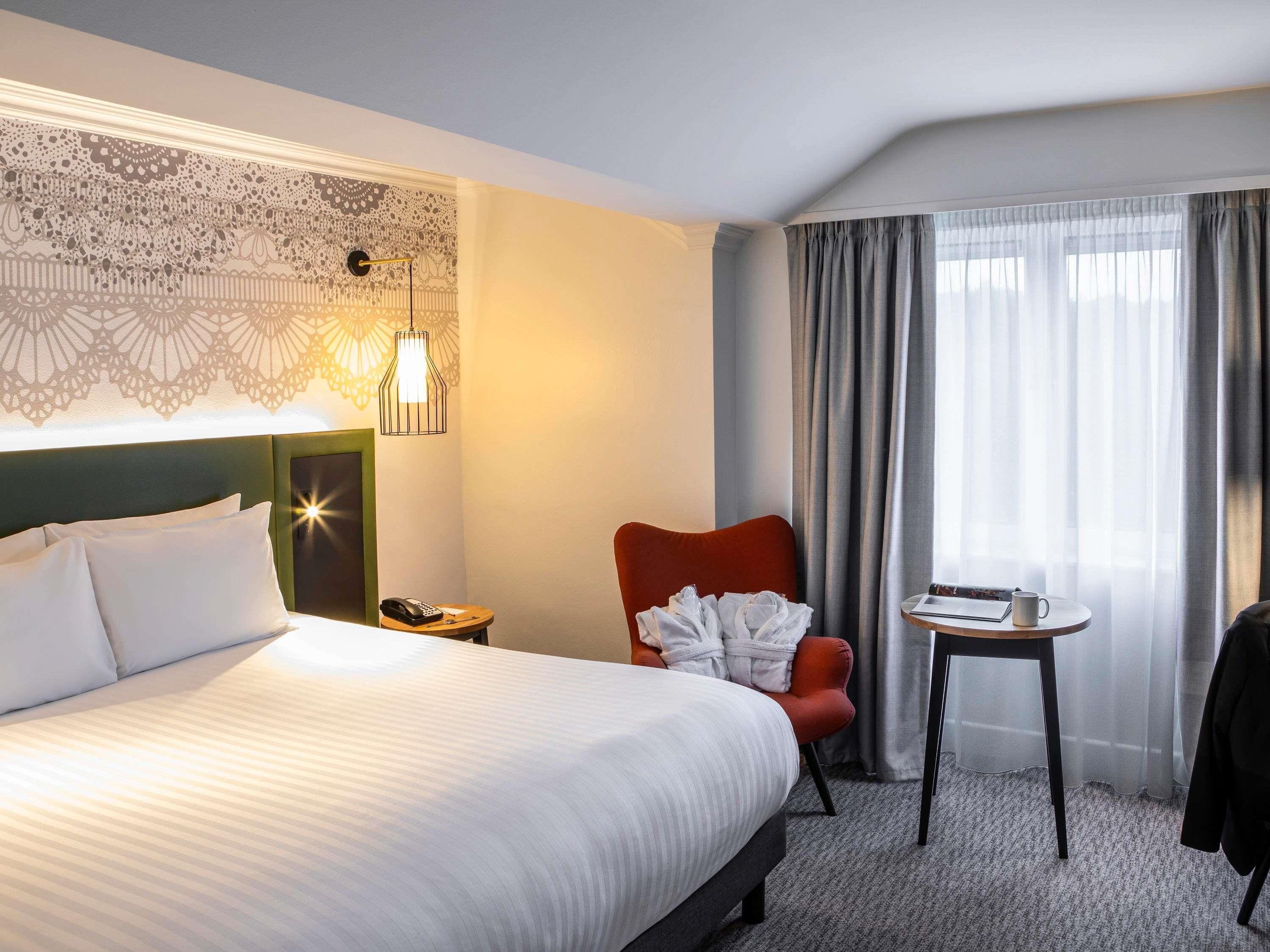 Privilege, Chambre, 1 très grand lit | Literie hypoallergénique, coffre-fort pour ordinateur portable, bureau
