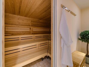 Sauna, steam room