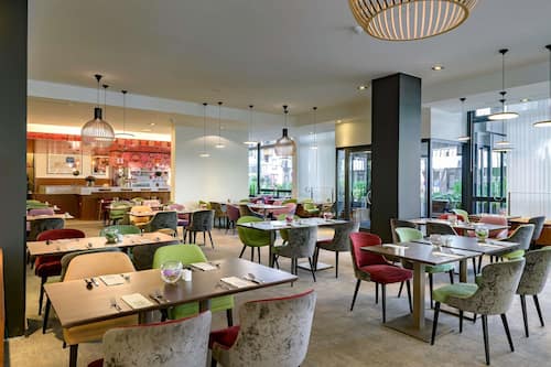 Tägliches Frühstücksbuffet gegen Gebühr