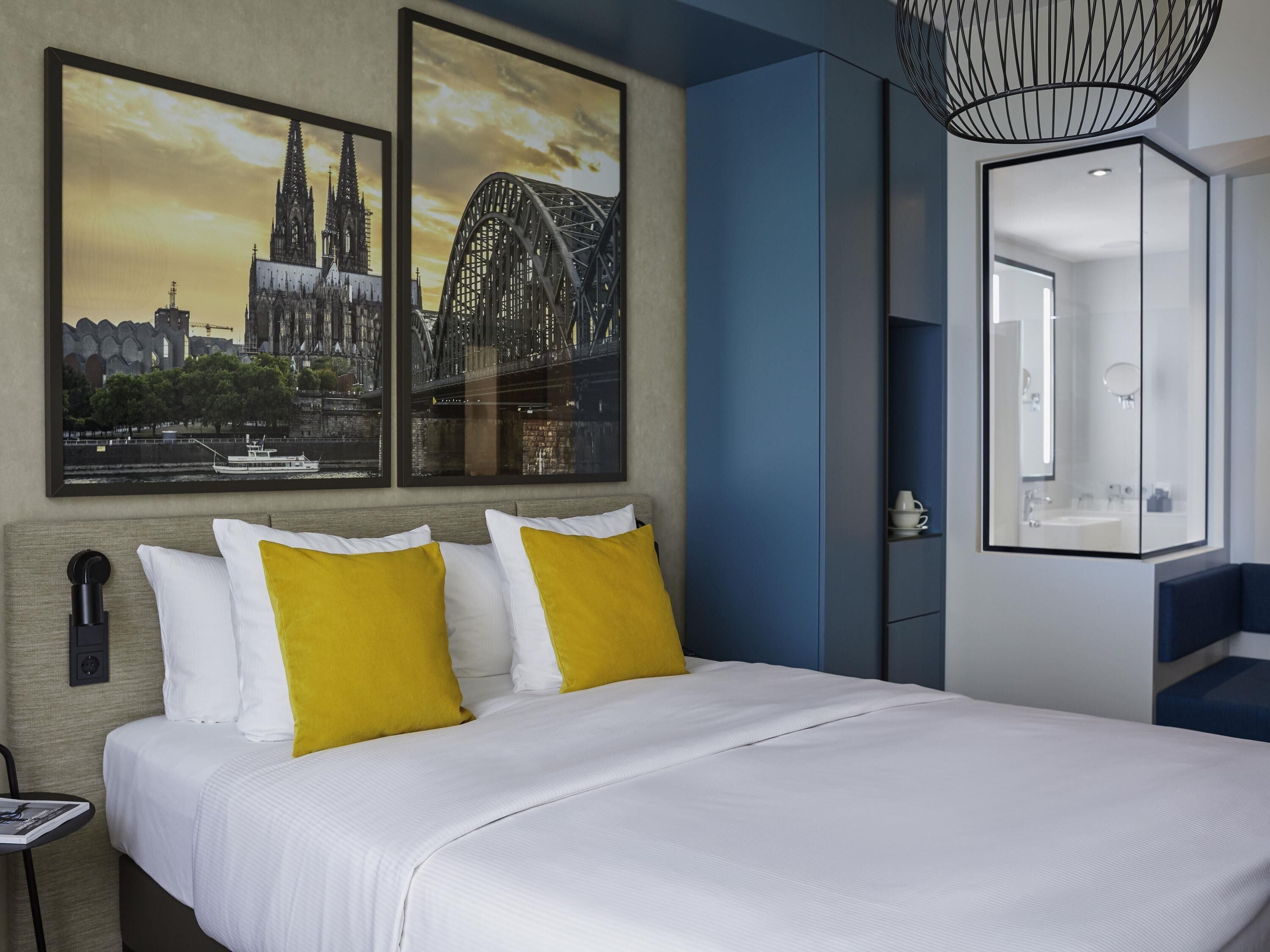 Standaard kamer, 1 queensize bed | 1 slaapkamer, luxe beddengoed, een kluis op de kamer, een bureau