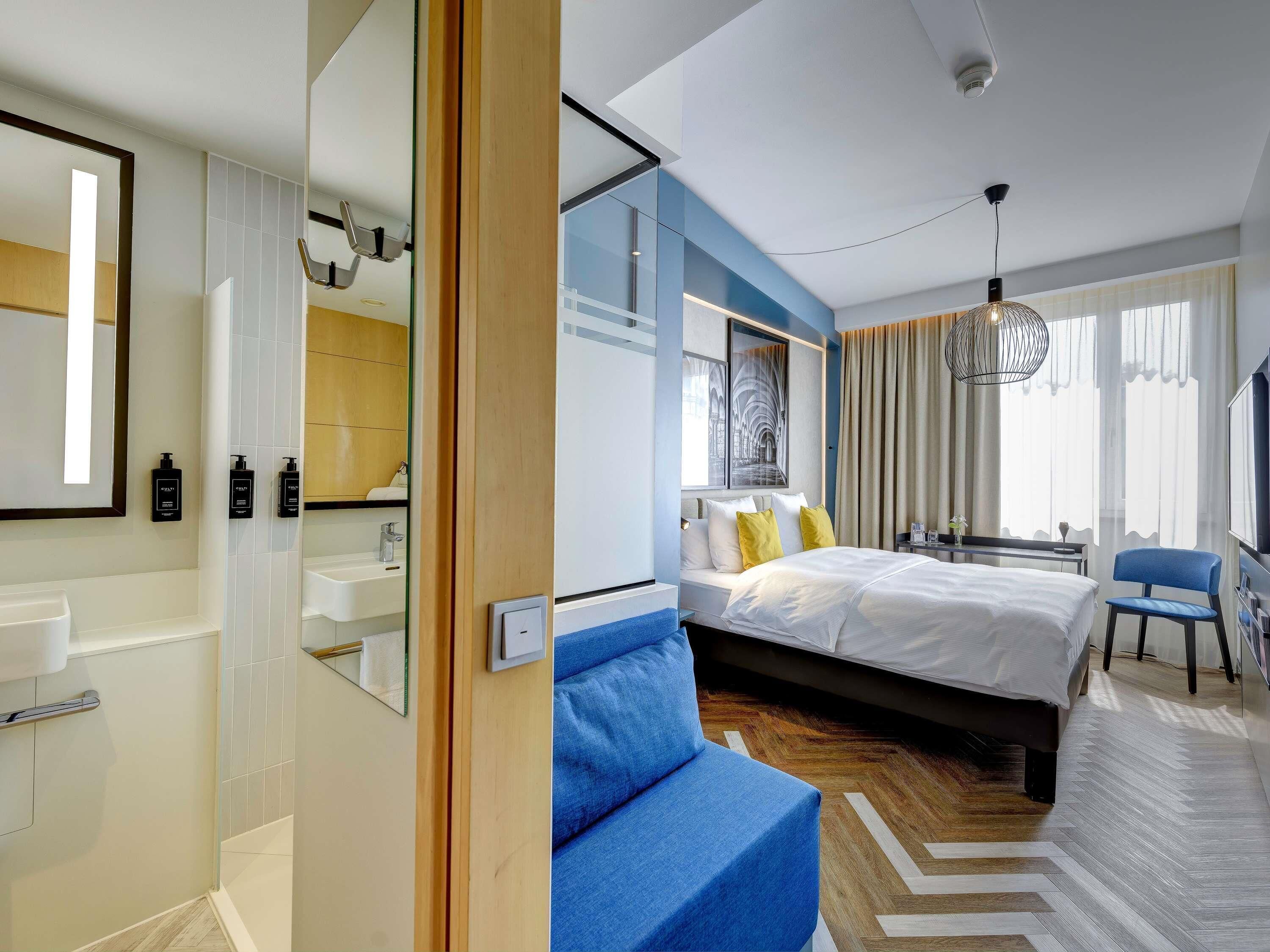 Standard Room, 2 Twin Beds | 1 bedroom, premium bedding, in-room safe, desk