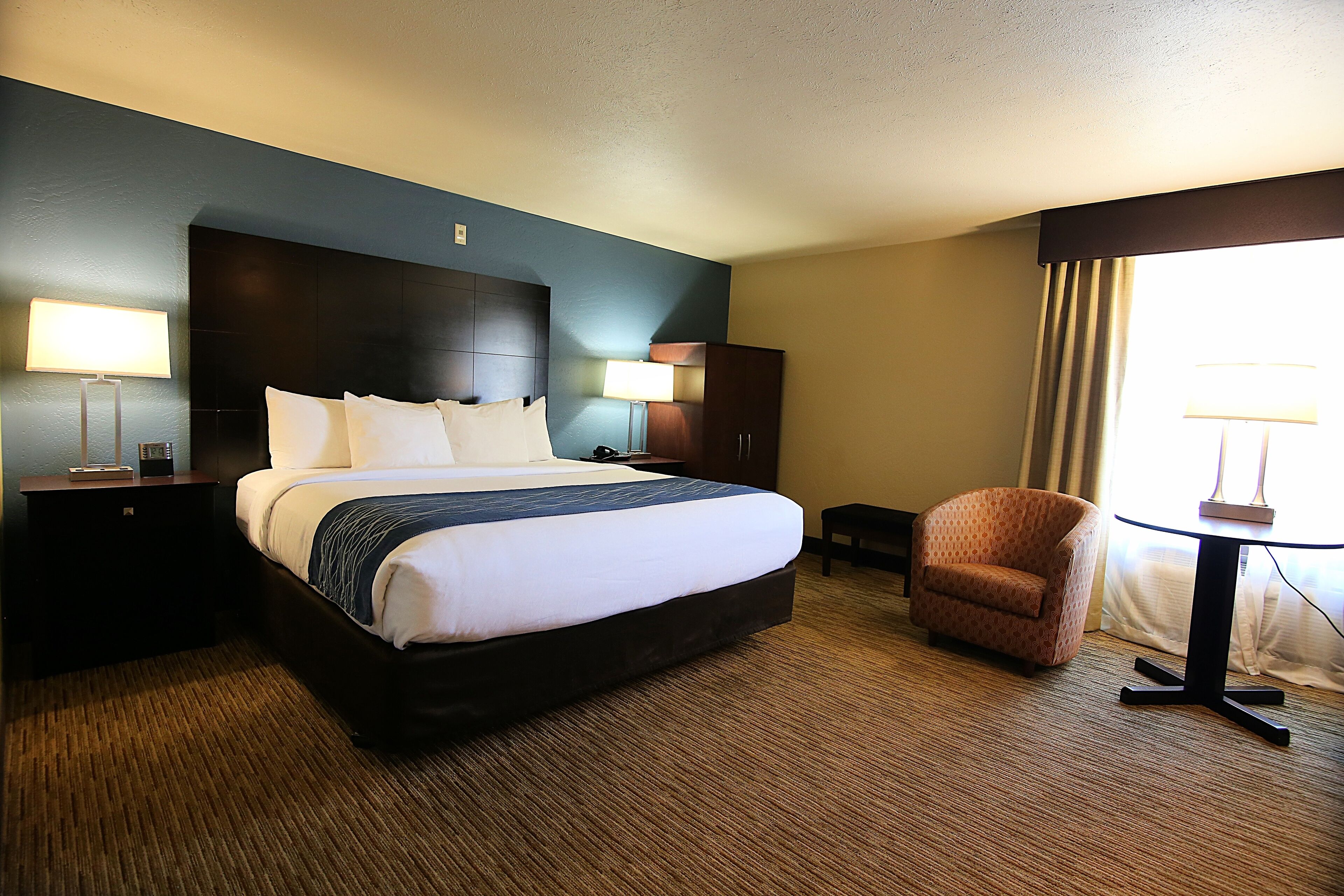 standard room, 1 king bed, non smoking | premium bedding, desk, laptop workspace, blackout curtains