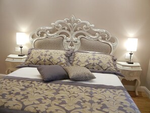 Down comforters, minibar, in-room safe, individually furnished - Hotel Delle Nazioni (Milan)