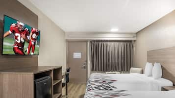 Quarto luxo, 2 camas de casal, para não fumantes | Escrivaninha, cortinas blackout, Wi-Fi de cortesia, roupa de cama