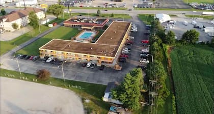 Days Inn by Wyndham Salem, Illinois