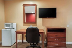 Roba de llit hipoal·lergògena i escriptori 