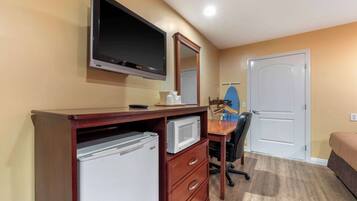Room, Multiple Beds, Accessible, Non Smoking | Hypo-allergenic bedding, desk, laptop workspace, blackout drapes