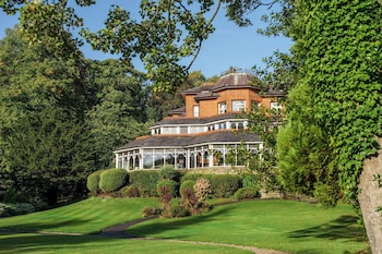 Macdonald Kilhey Court